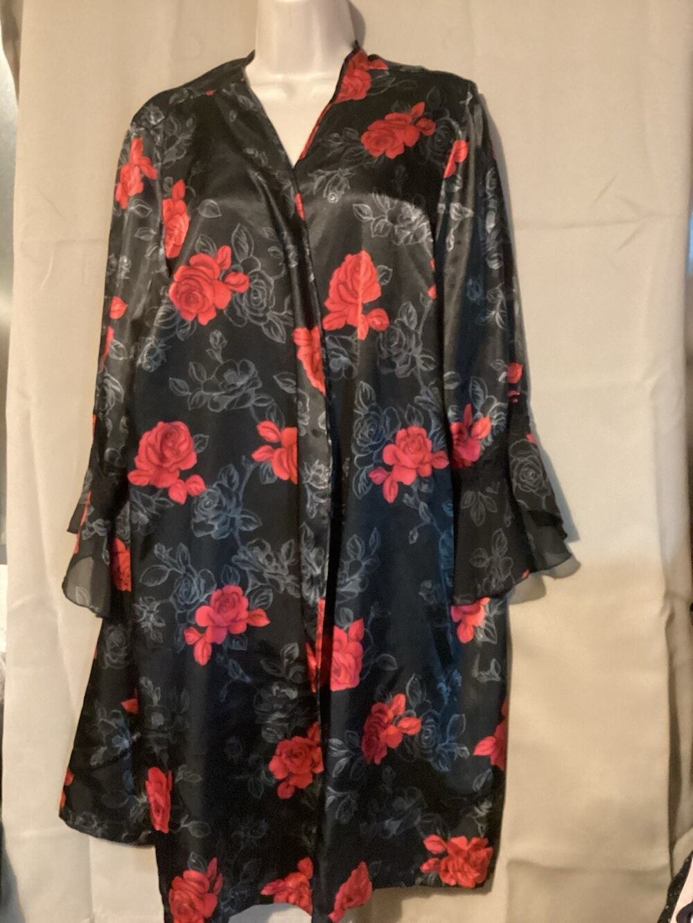 Secret Treasures Womenโs House Dress Robe Multicolor Valentines 16/18
